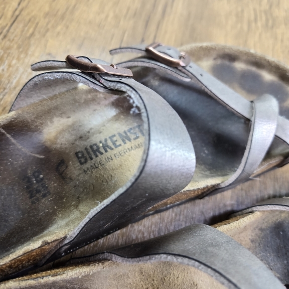 Birkenstock Mayari Gold Leather Sandals - Picture 4 of 13